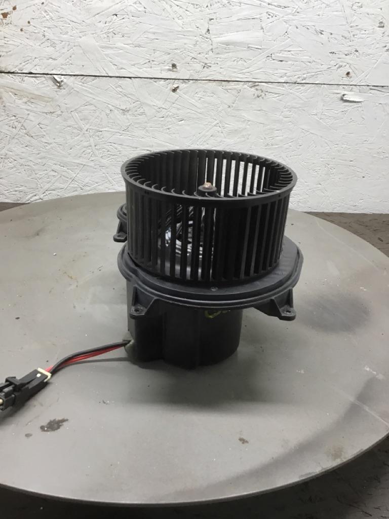 S8377002 MACK CXP613 BLOWER MOTOR (HVAC) | Shop Parts | LKQ Heavy Truck