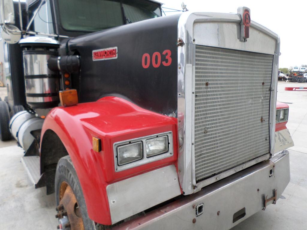 1984 W900 HOOD Shop Parts LKQ Heavy Truck