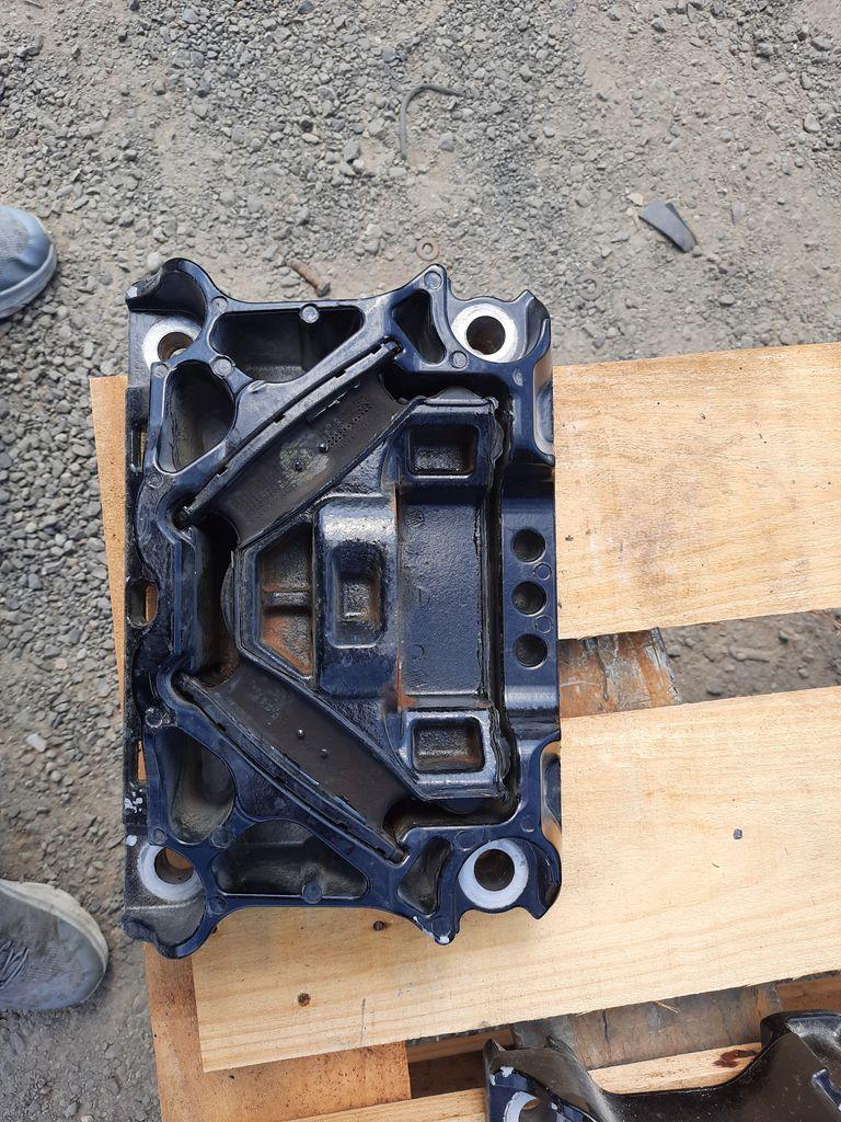 ENGINE MOUNTS ENGINE (REAR) DETROIT DD15 Shop Parts LKQ Heavy Truck