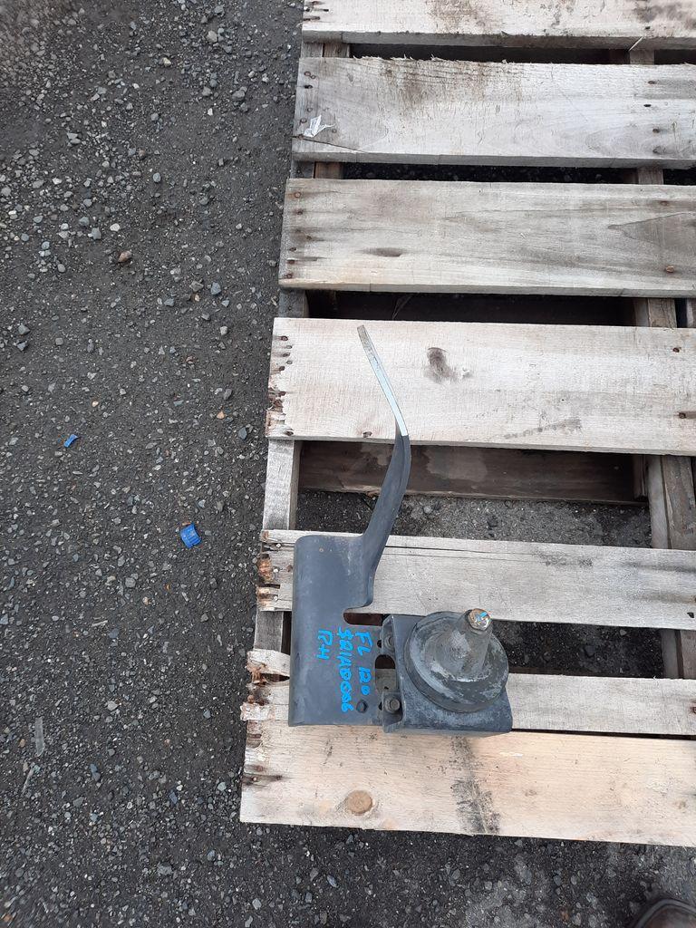 1992 FLD120 HOOD BRACKET Shop Parts LKQ Heavy Truck