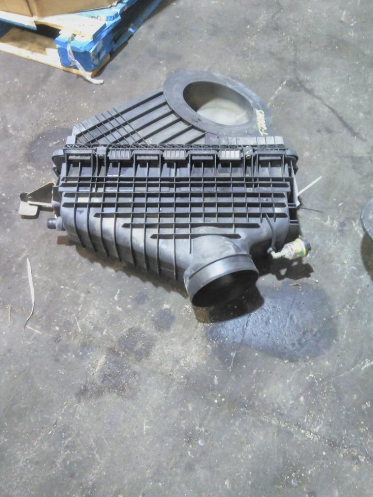 a 1/18 Solido 1998 Toyota Supra MK4 (A80) Targa Roof (Quick