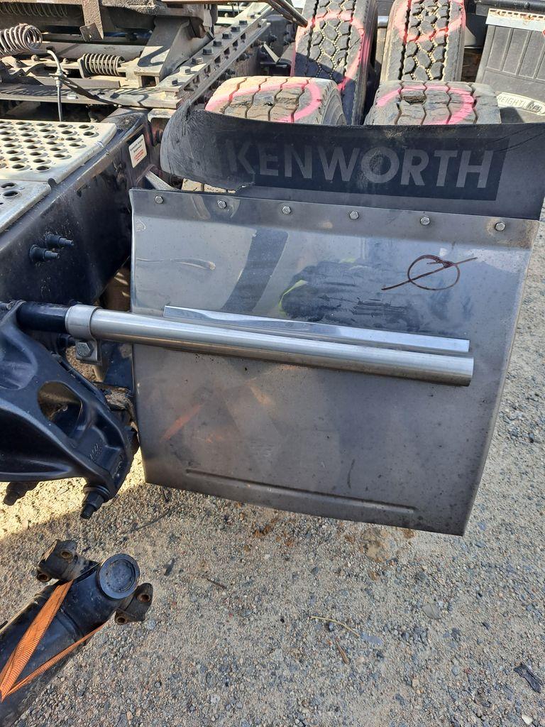 2021 T680 FENDER QUARTER/HALF REAR Shop Parts LKQ Heavy Truck