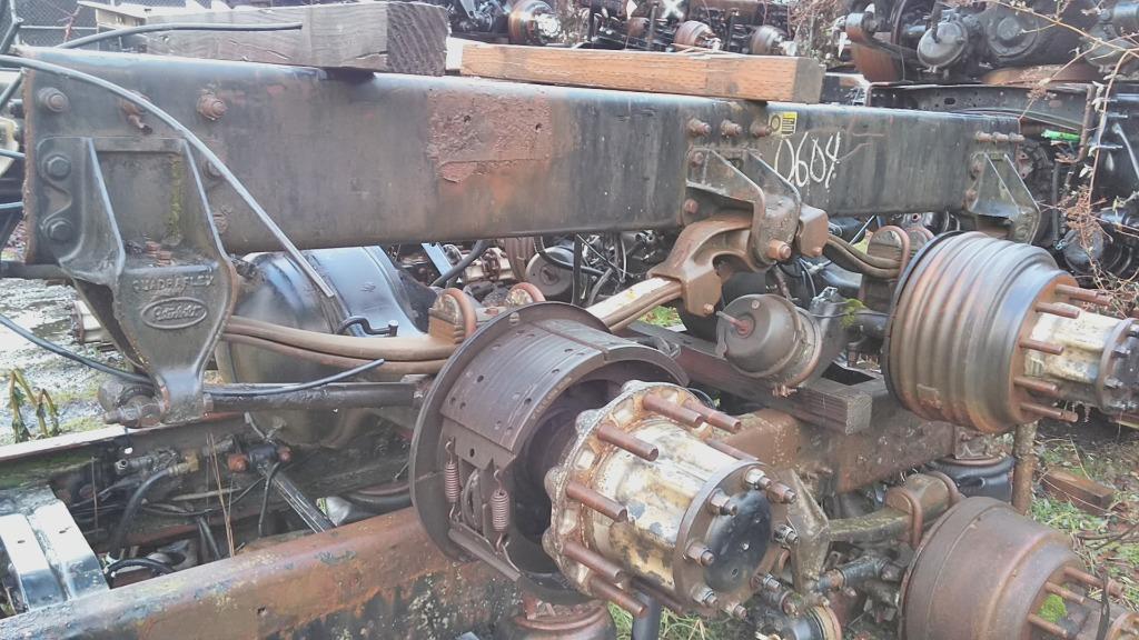 PETERBILT QUADRAFLEX CUTOFF TANDEM AXLE Shop Parts LKQ Heavy Truck
