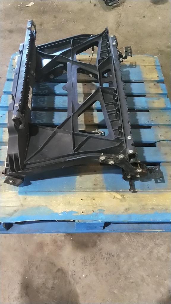 オーダーパーツ Center Bumper and Corners Spoiler Set 2022+ Kenworth T680