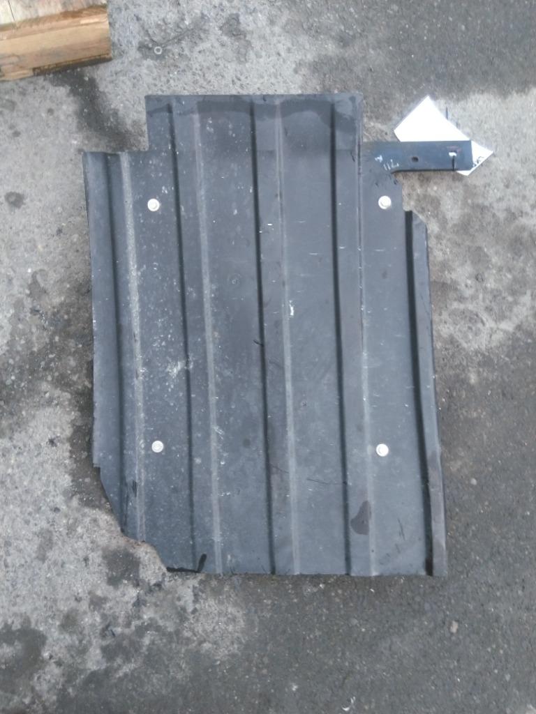 スカウト　カリブ 2020 579 FENDER SPLASH SHIELD/GUARD | Shop Parts | LKQ Heavy Truck