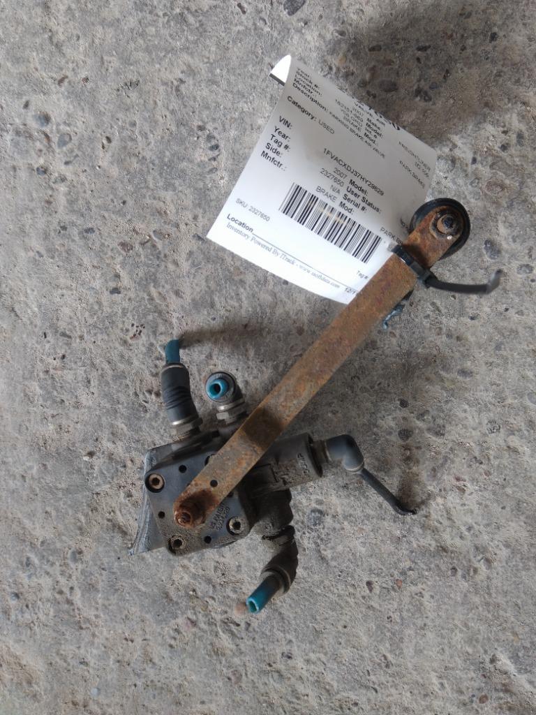 5934320 BRAKE PARK BRAKE VALVE AIR | Shop Parts | LKQ Heavy Truck