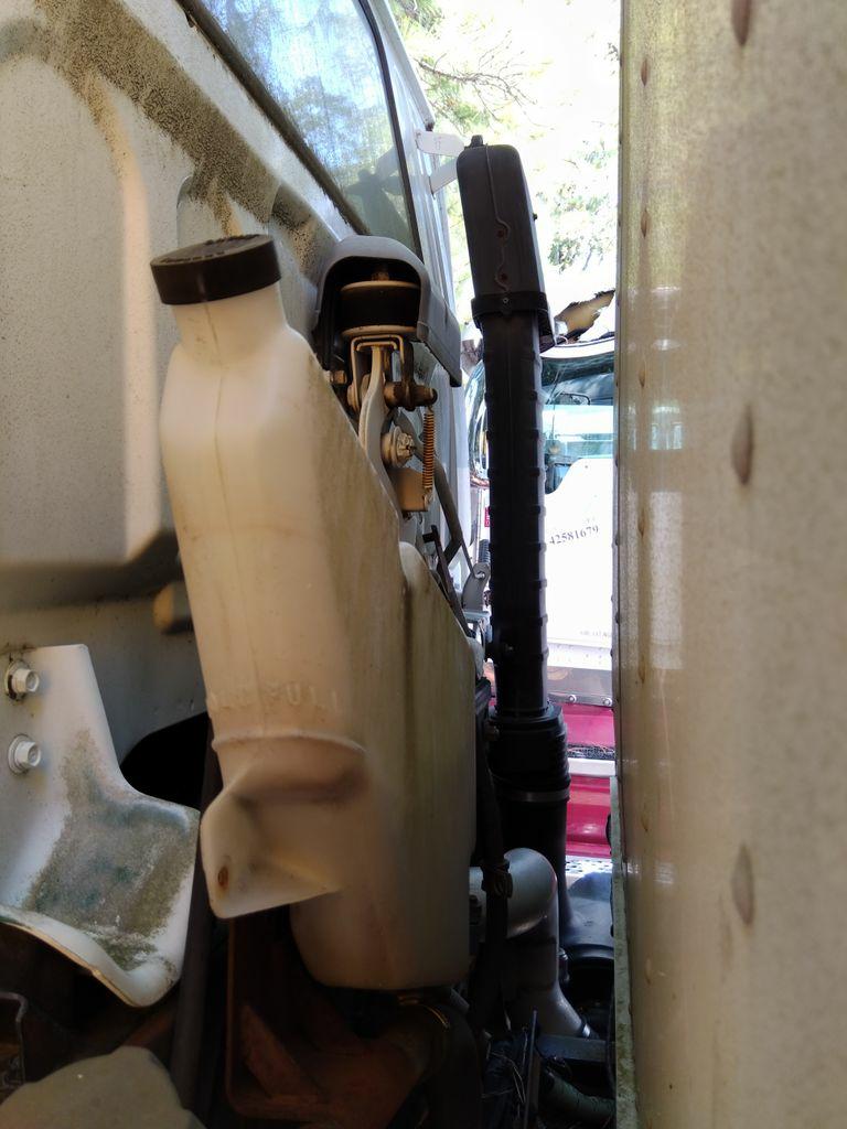 ISUZU FTR RADIATOR OVERFLOW TANK | Shop Parts | LKQ Heavy Truck