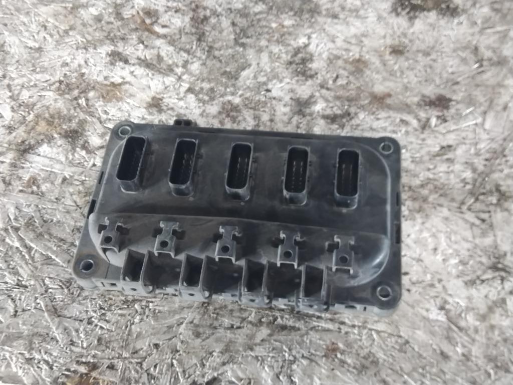 Q21-1142-001-001 KENWORTH T680 CHASSIS CONTROL MODULE | Shop Parts ...